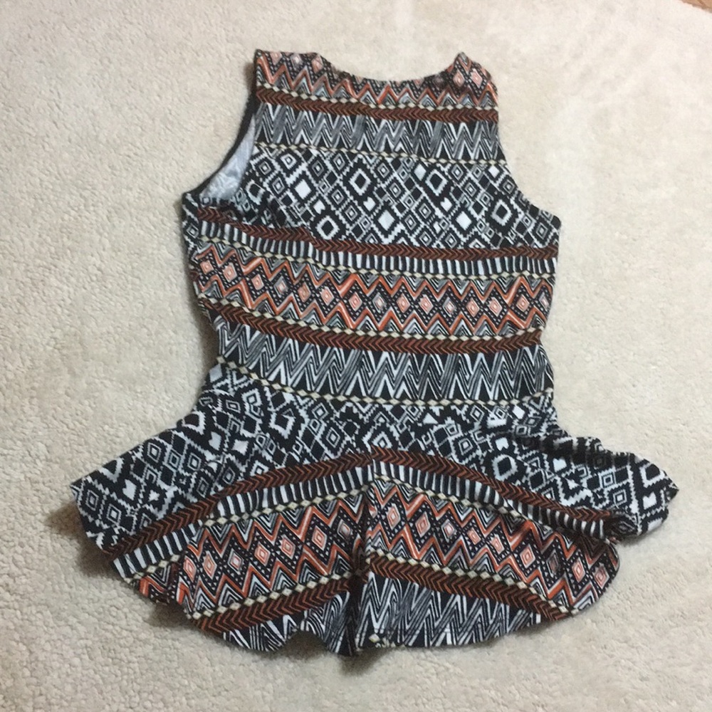 Top - Picture 2 of 4